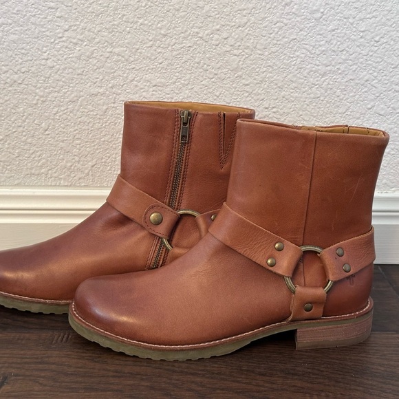 Frye Shoes - Frye Brown Ankle Boots